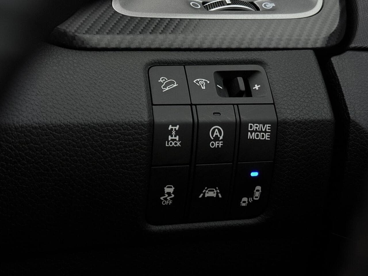 Hyundai Santa Fe thumbnail Misc Controls