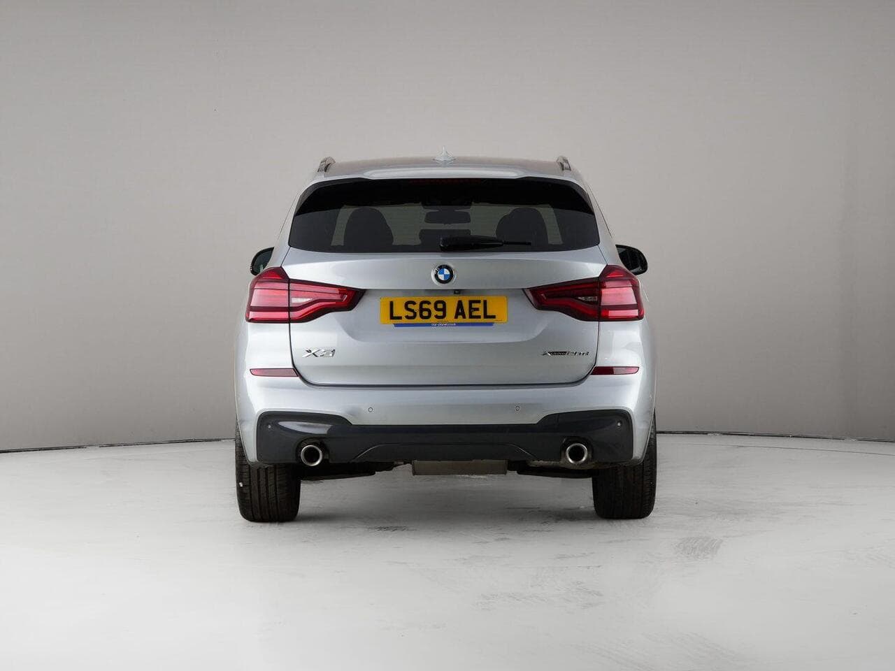 BMW X3 thumbnail Rear