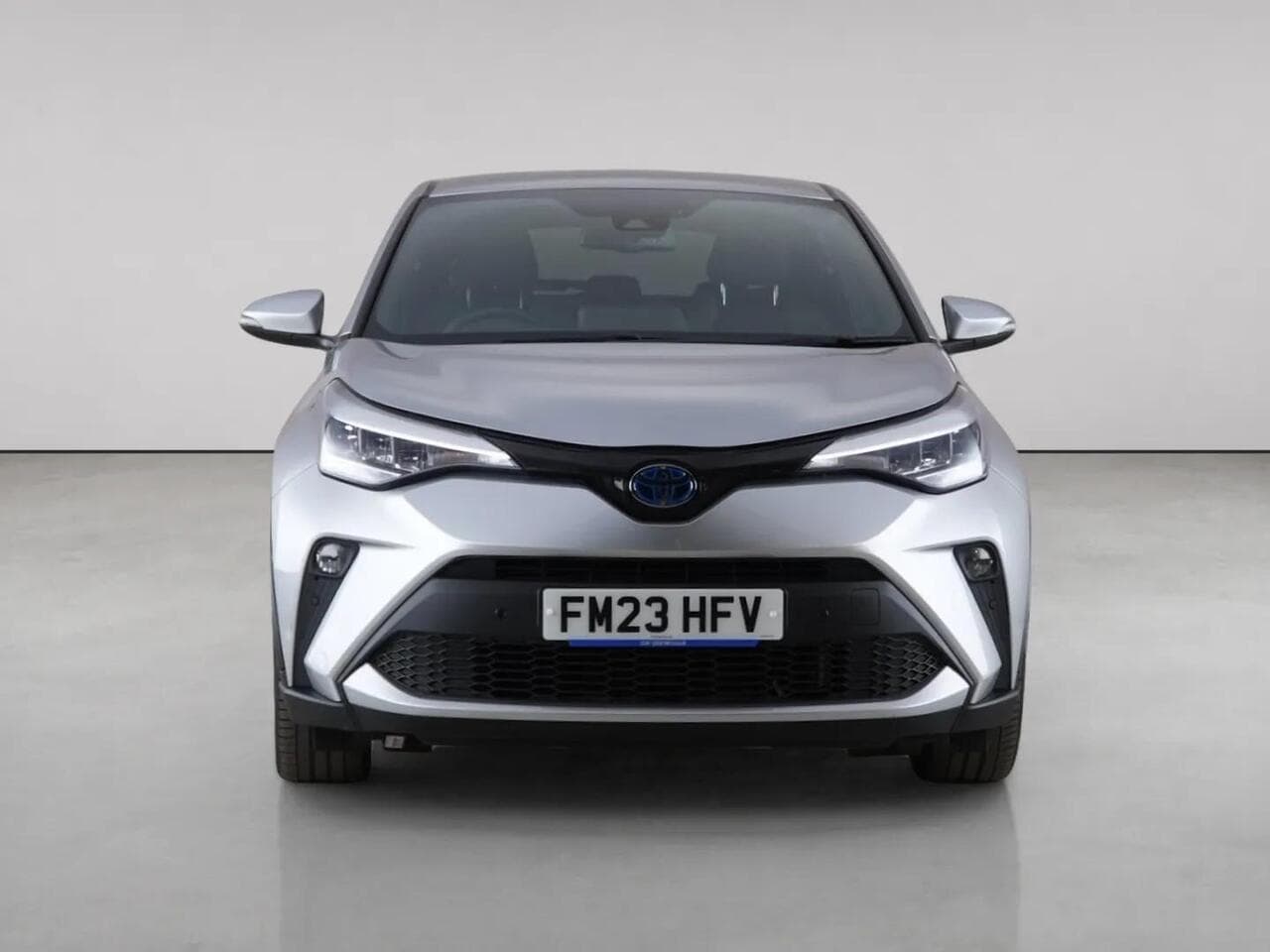 Toyota C-HR thumbnail Front