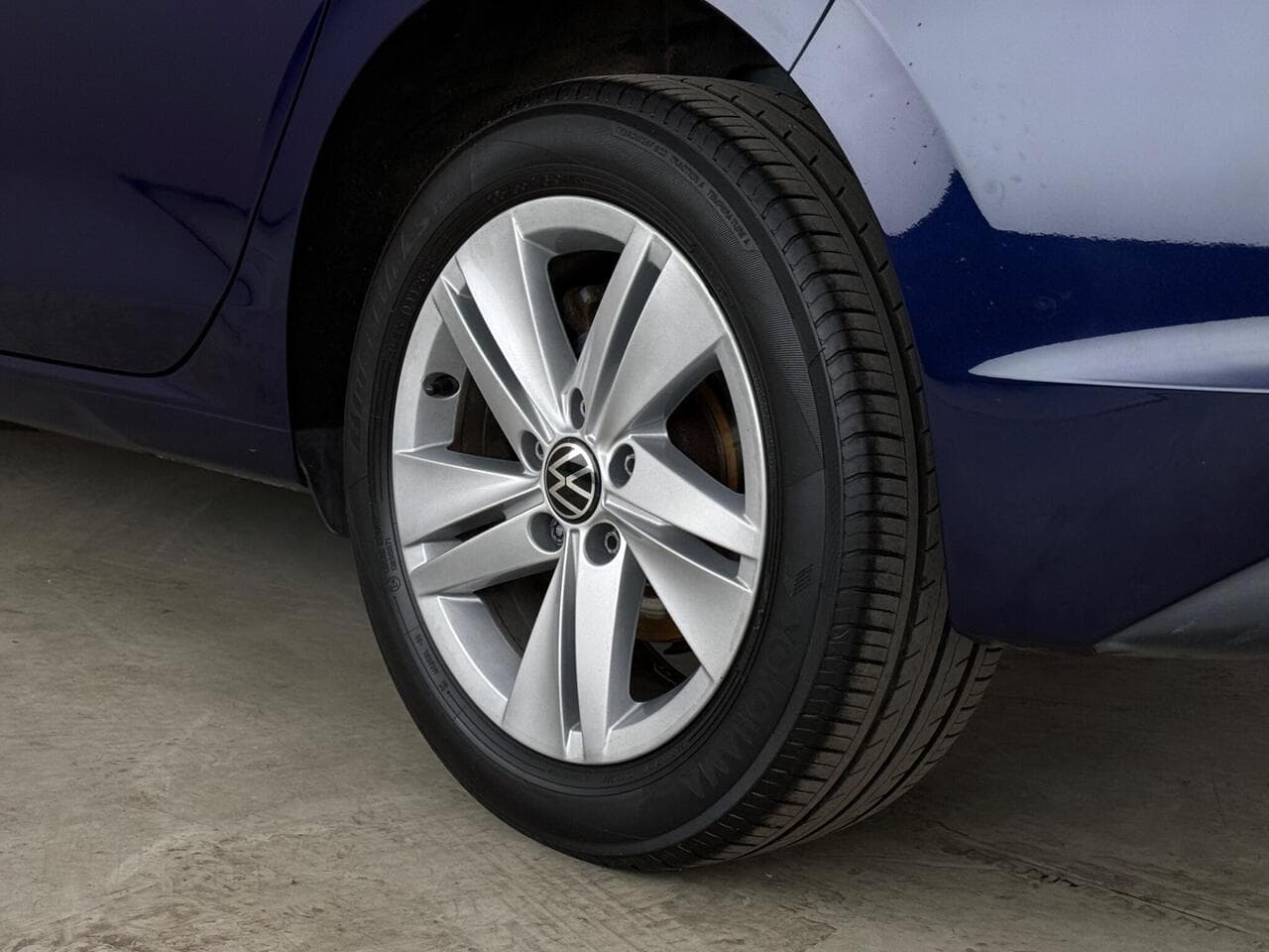 Volkswagen Golf thumbnail Wheel