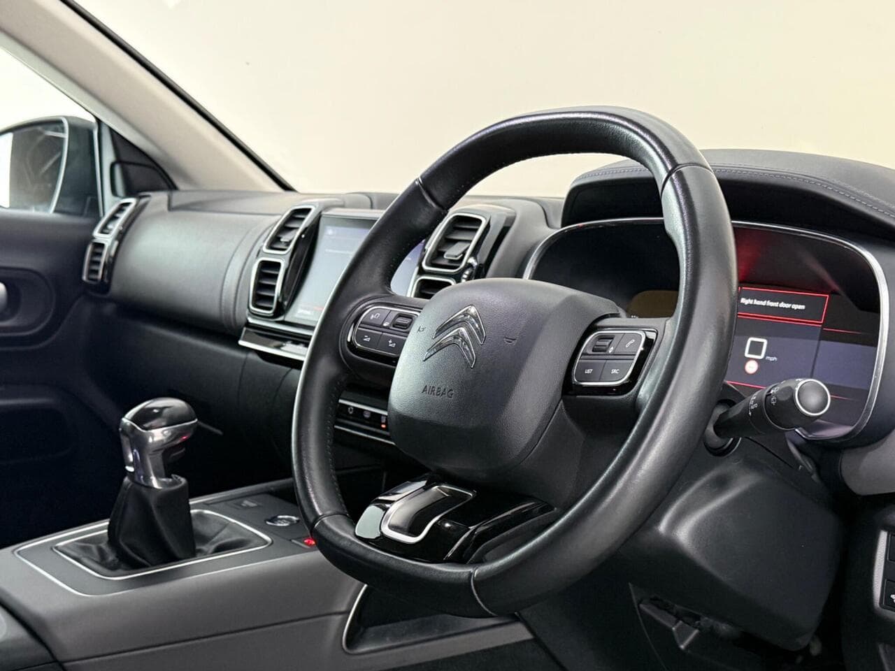 Citroen C5 Aircross thumbnail Interior Front