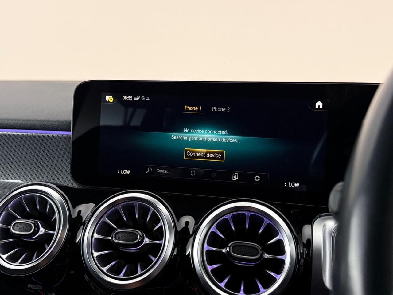 Mercedes-Benz GLB thumbnail Infotainment System