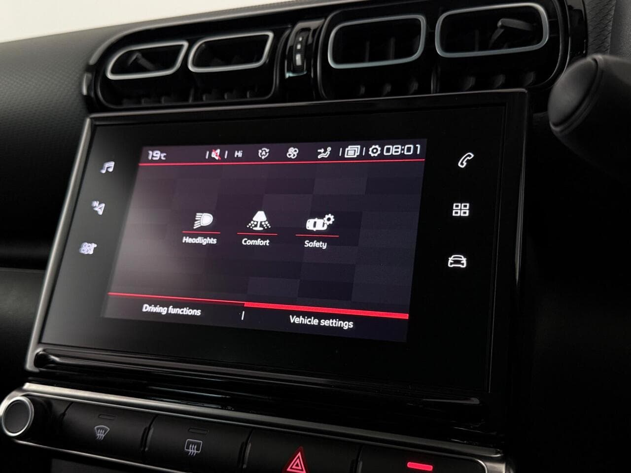 Citroen C3 Aircross thumbnail Infotainment System