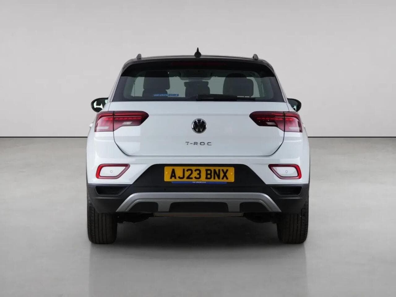 Volkswagen T-Roc thumbnail Rear