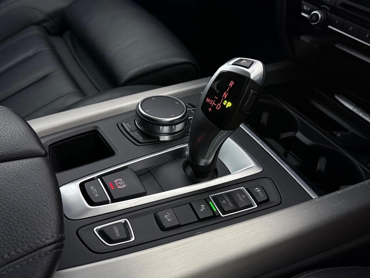 BMW X5 thumbnail Interior Front