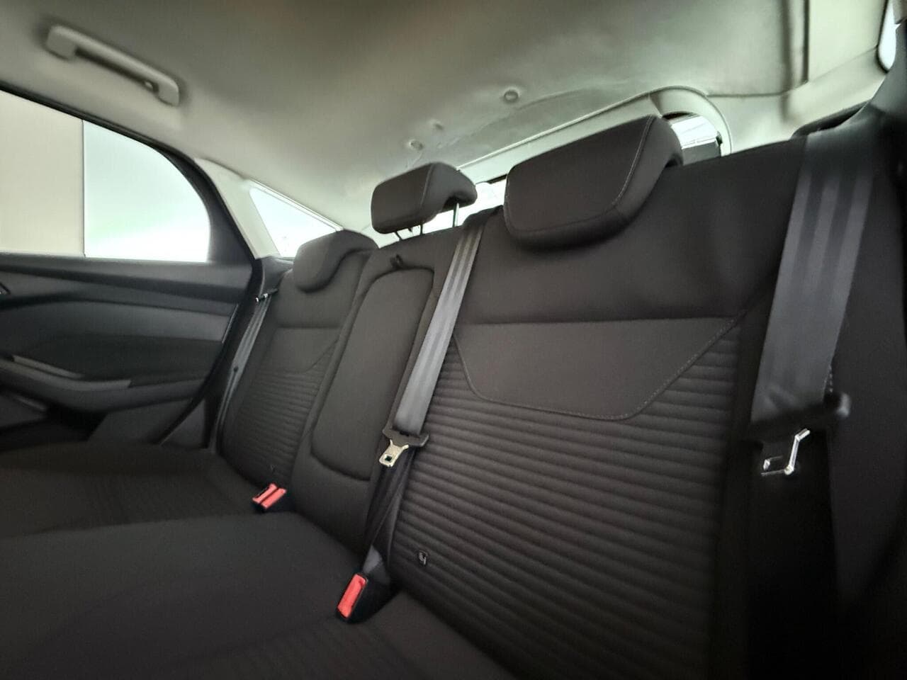 Ford Focus thumbnail Seats Rear