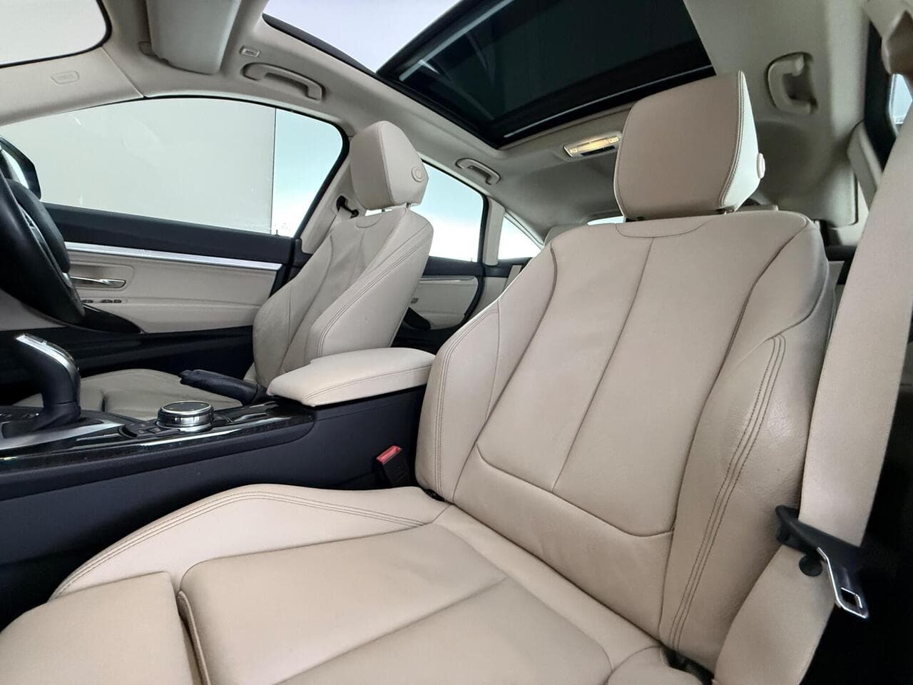 BMW 3 Series Gran Turismo thumbnail Seat Front Passenger