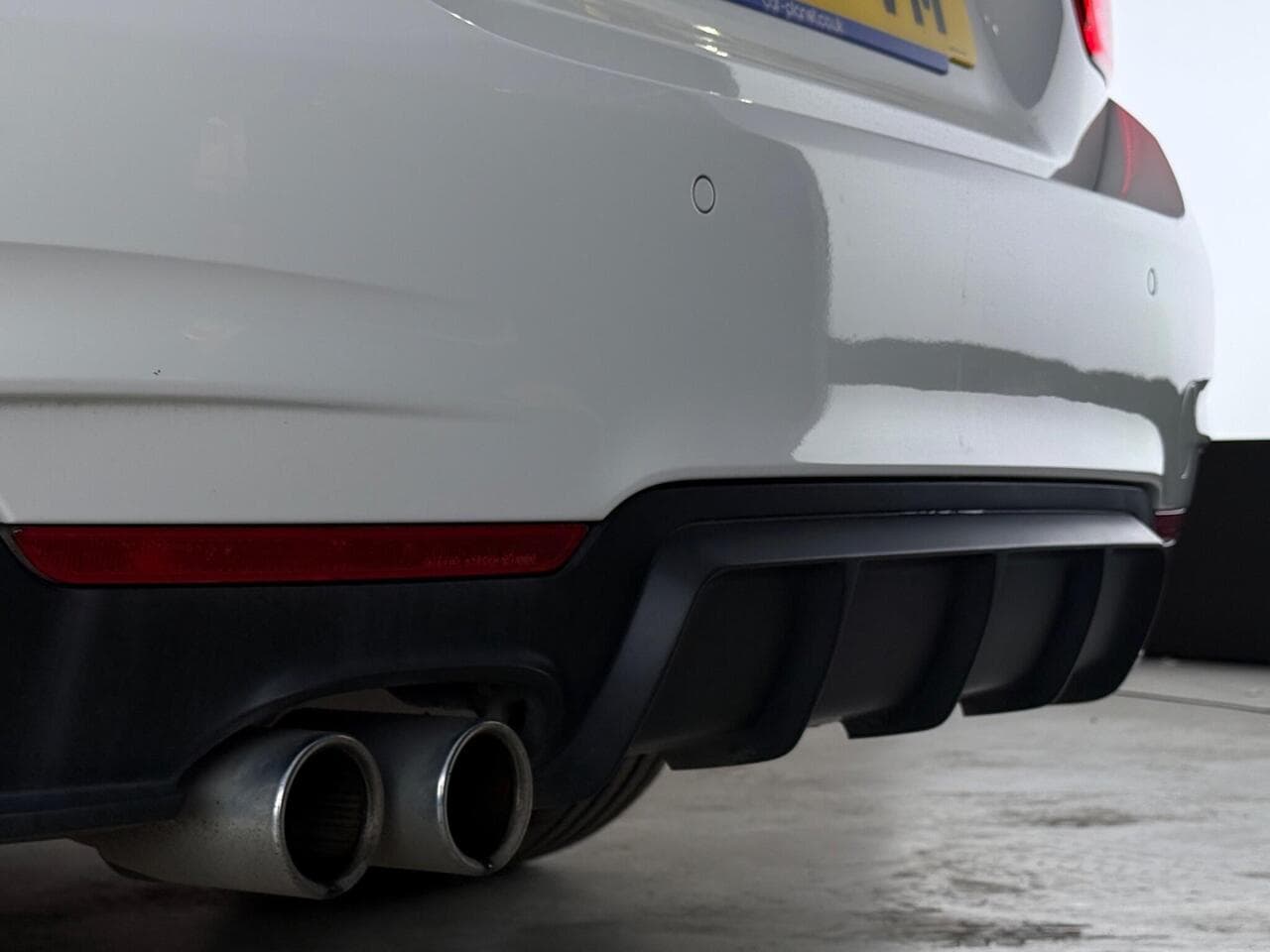 BMW 4 Series thumbnail Rear Right