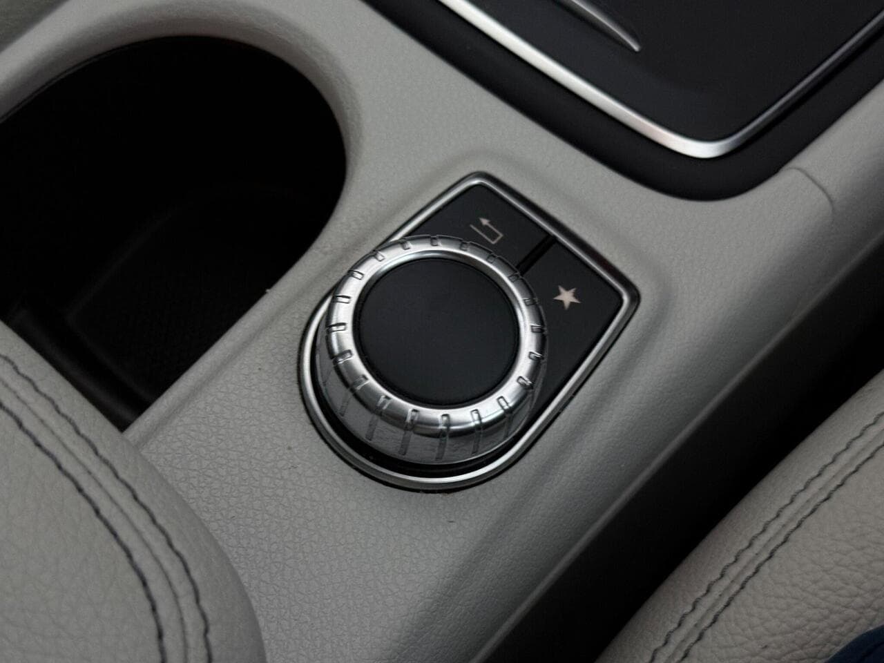 Mercedes-Benz A Class thumbnail Misc Controls