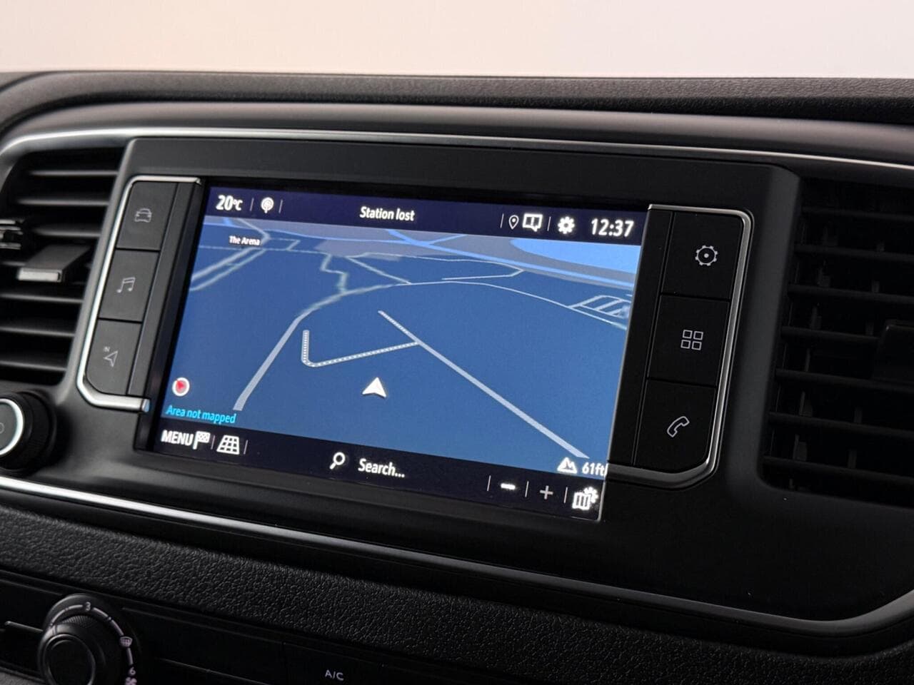 Vauxhall Vivaro thumbnail Infotainment System