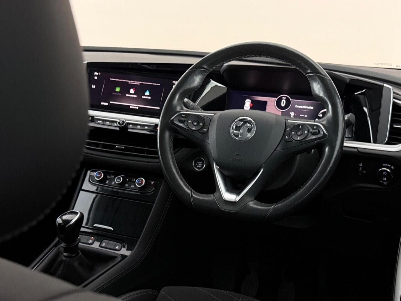 Vauxhall Grandland thumbnail Steering Wheel