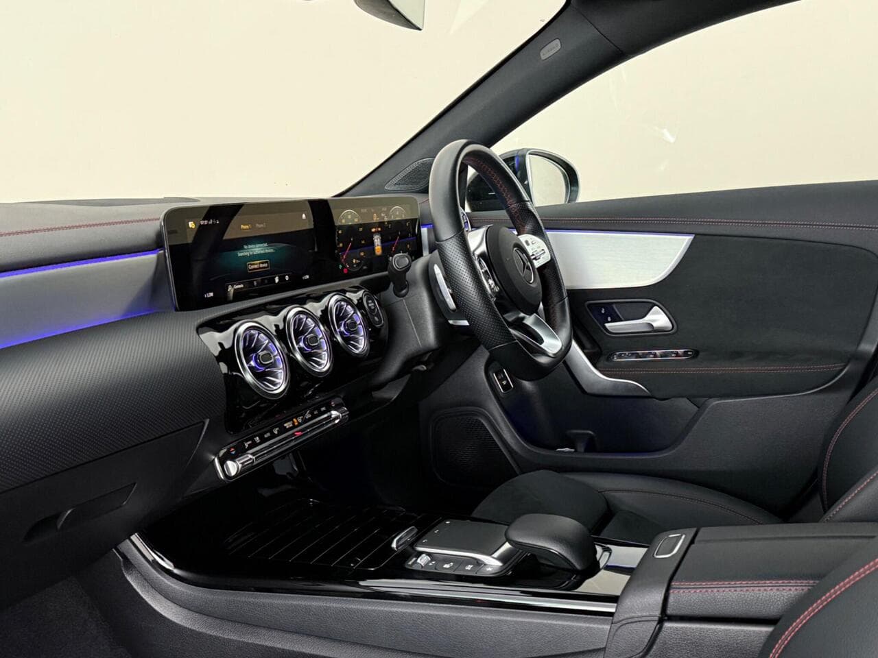Mercedes-Benz CLA thumbnail Interior Front