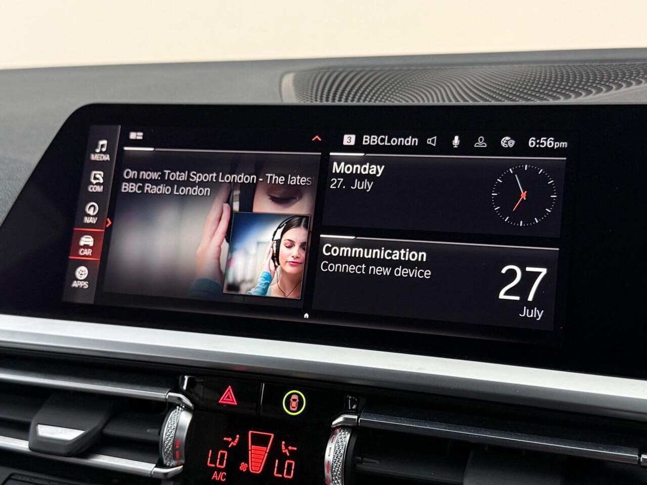 BMW 3 Series thumbnail Infotainment System