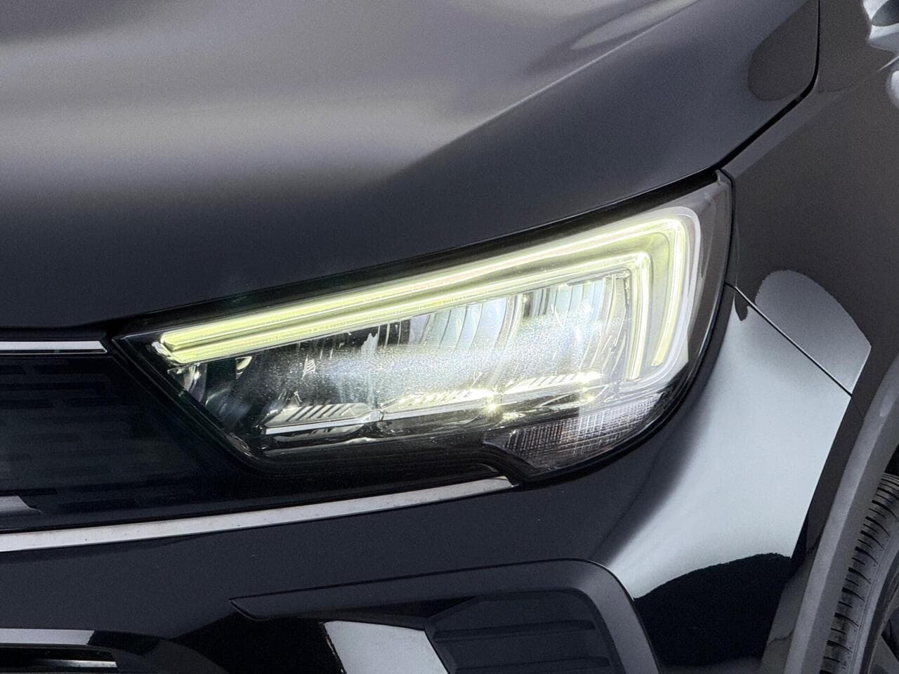 Vauxhall Crossland thumbnail Lights Front