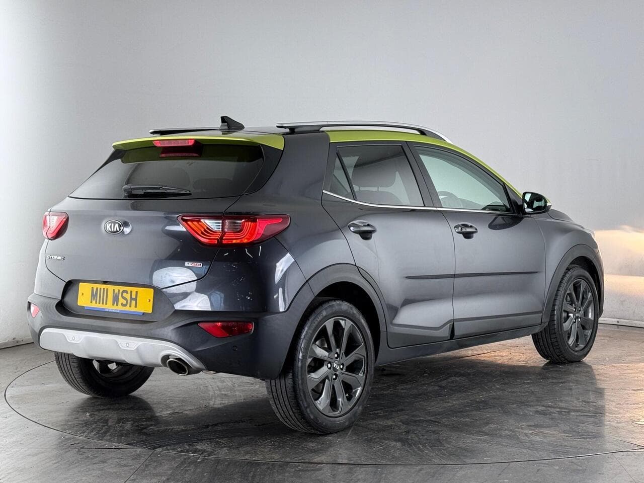 Kia Stonic thumbnail Rear Right