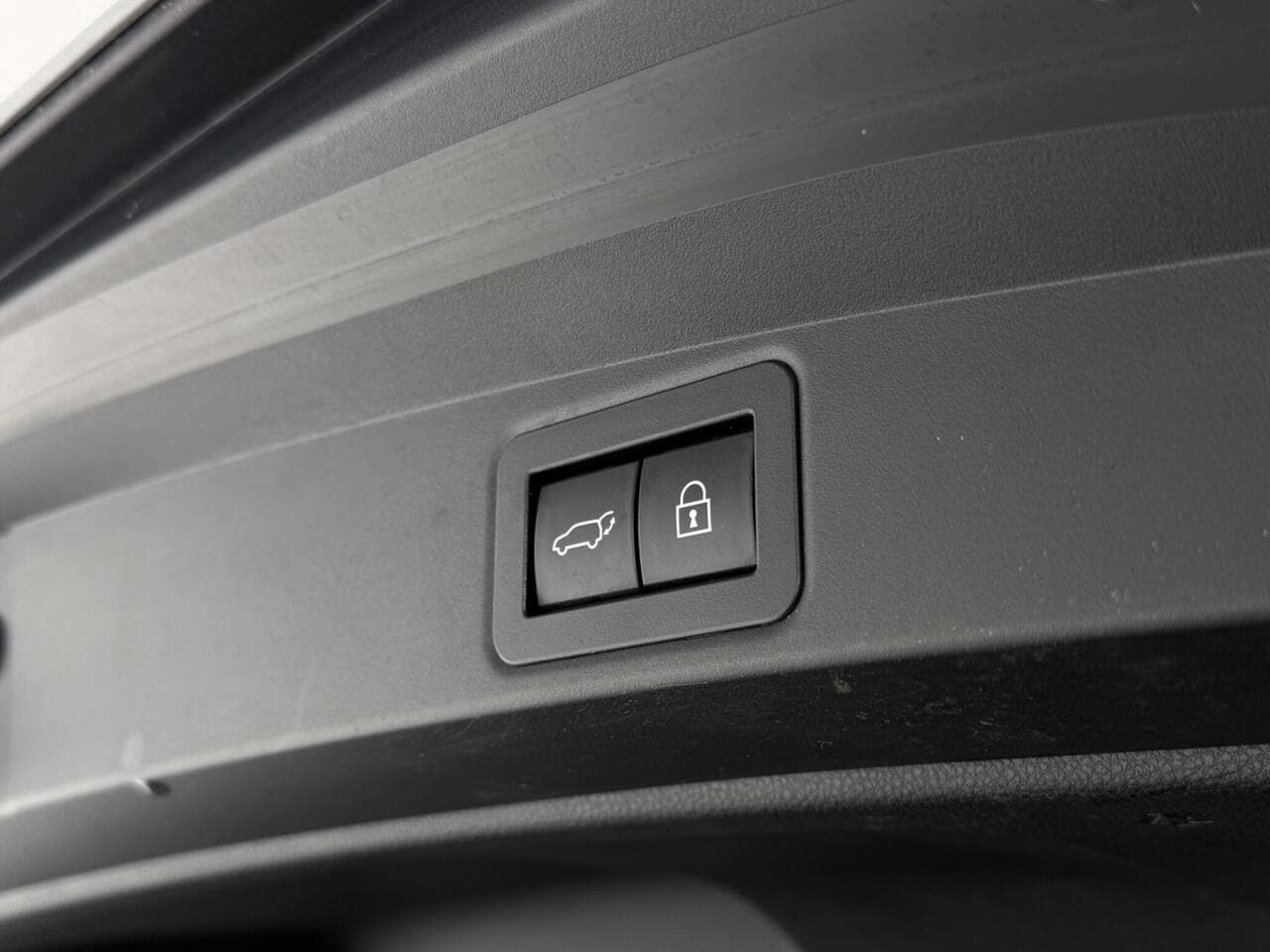 Toyota Corolla thumbnail Misc Controls