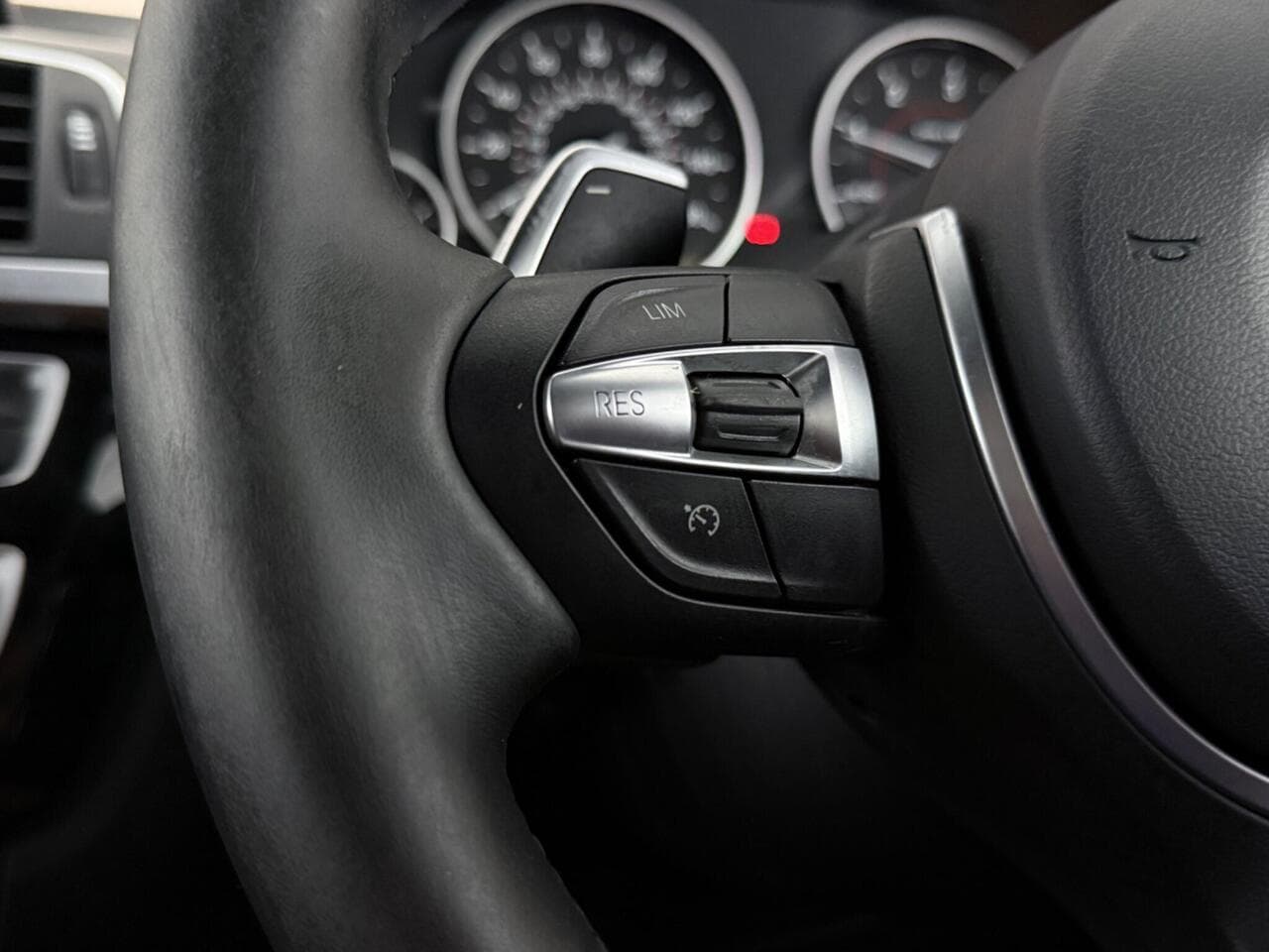 BMW 3 Series thumbnail Misc Controls