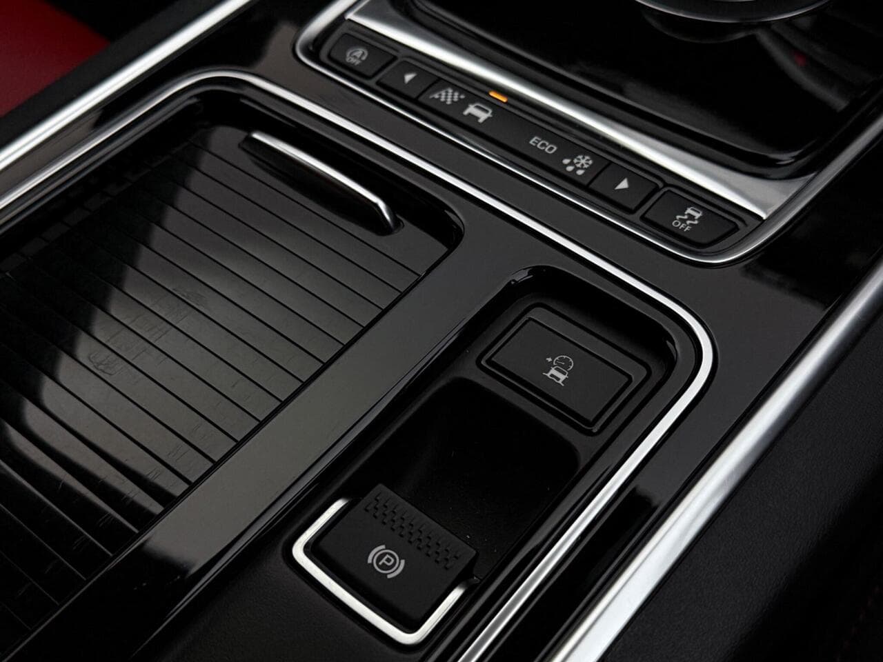 Jaguar XE thumbnail Inconclusive