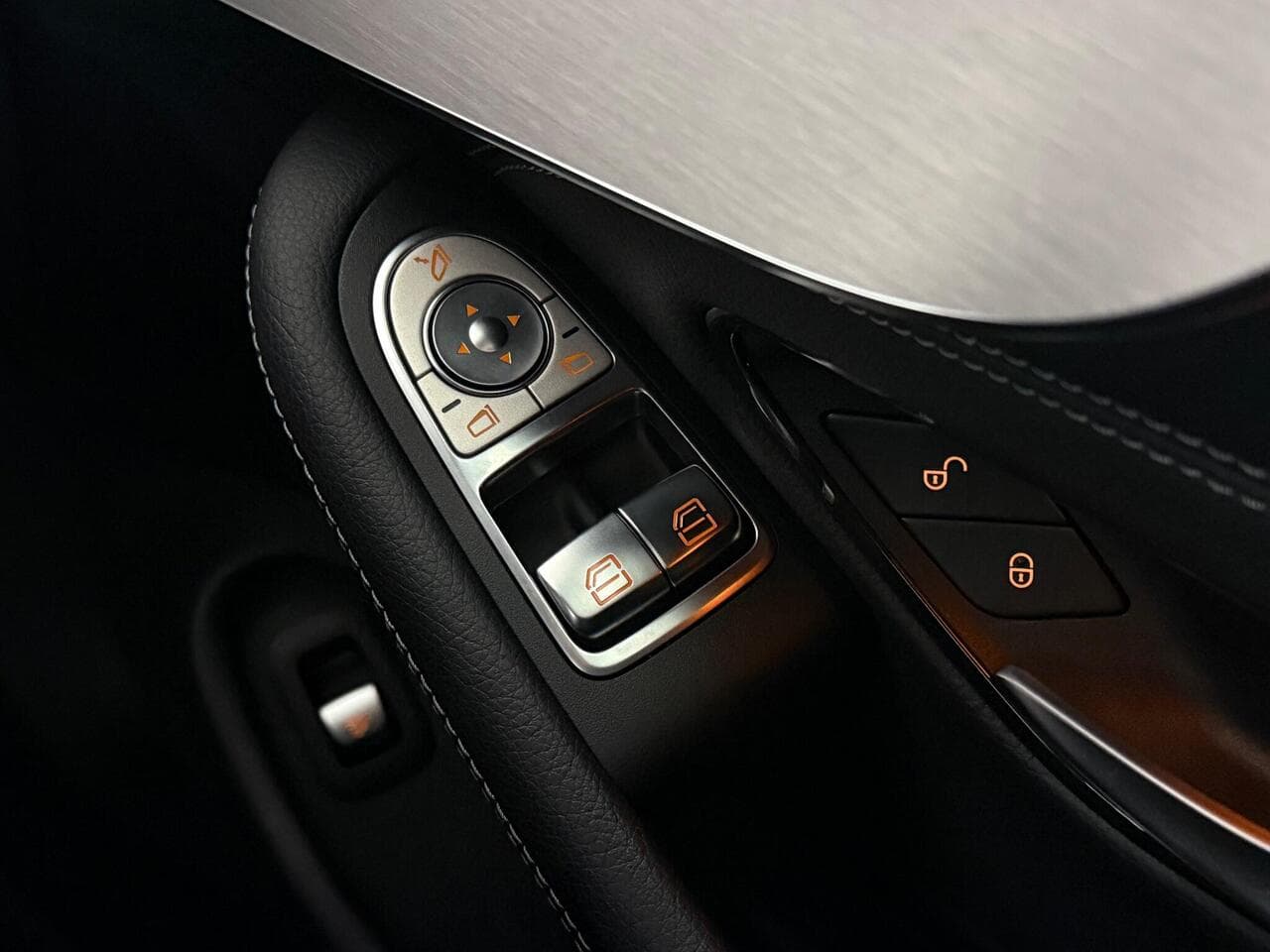 Mercedes-Benz C Class thumbnail Inconclusive
