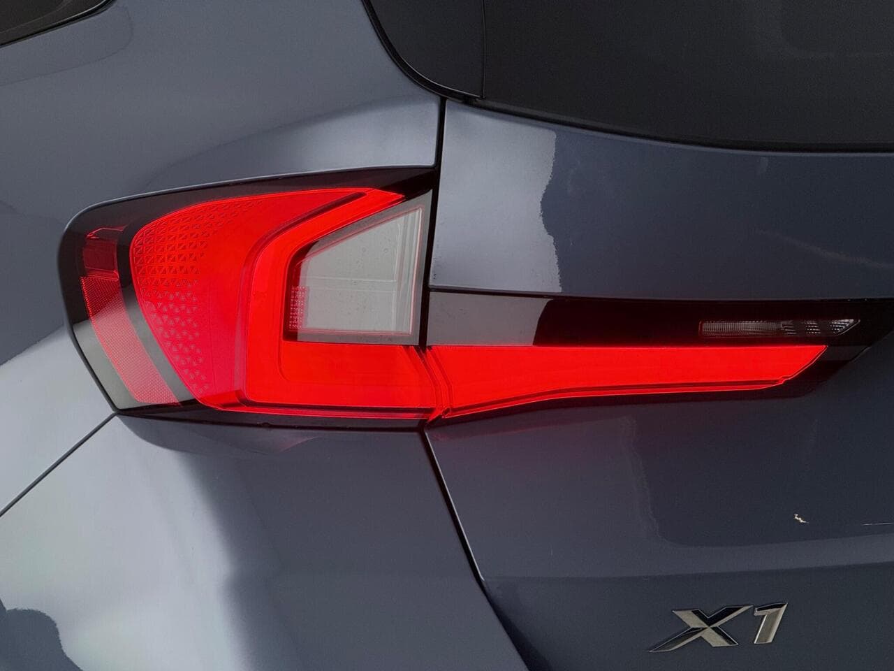 BMW X1 thumbnail Lights Rear