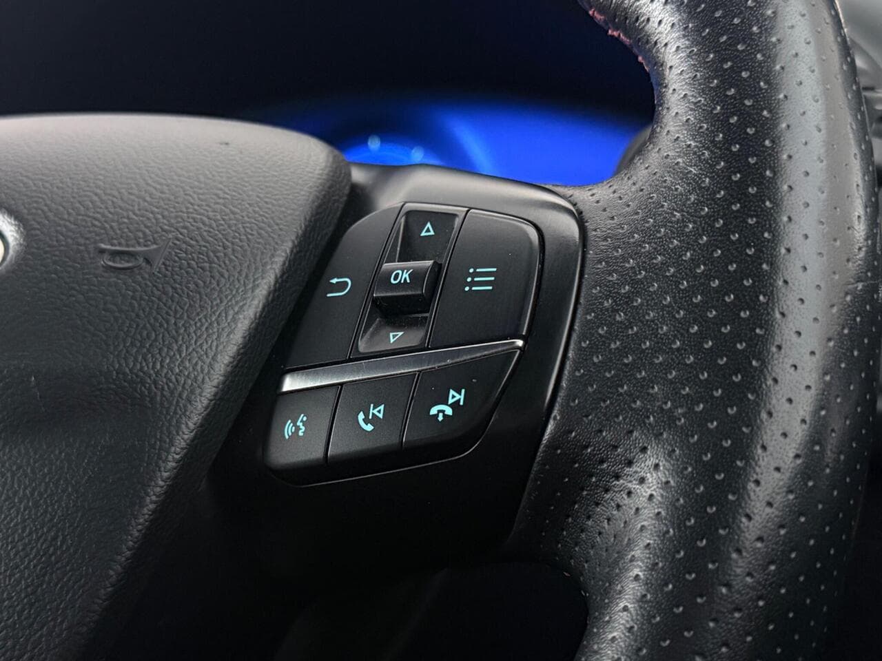 Ford Focus thumbnail Misc Controls