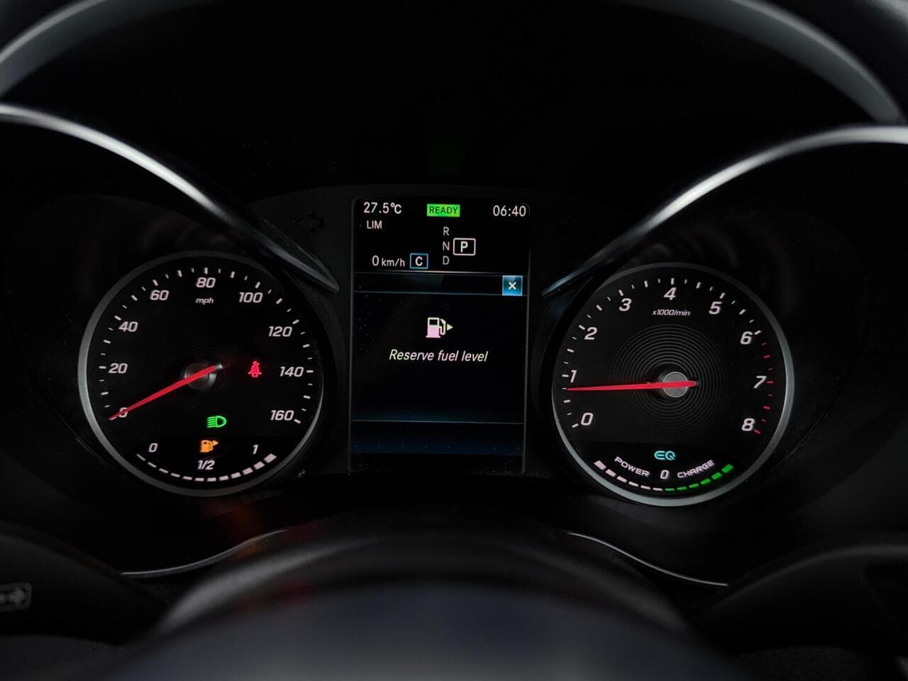 Mercedes-Benz C Class thumbnail Driver Instruments