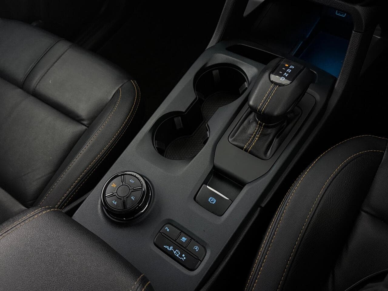 Ford Ranger thumbnail Interior Front