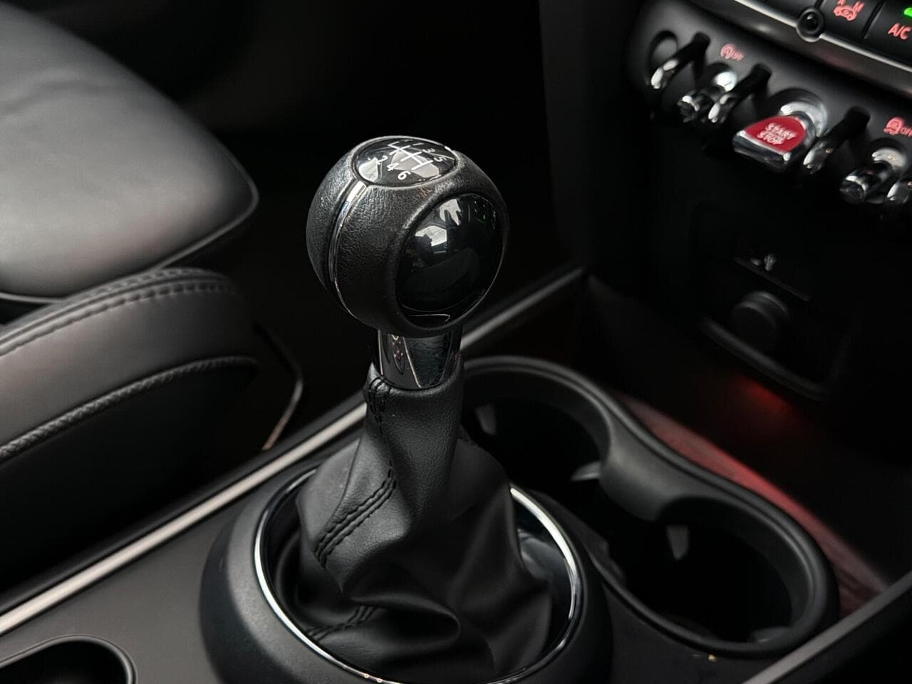 MINI Countryman thumbnail Interior Front