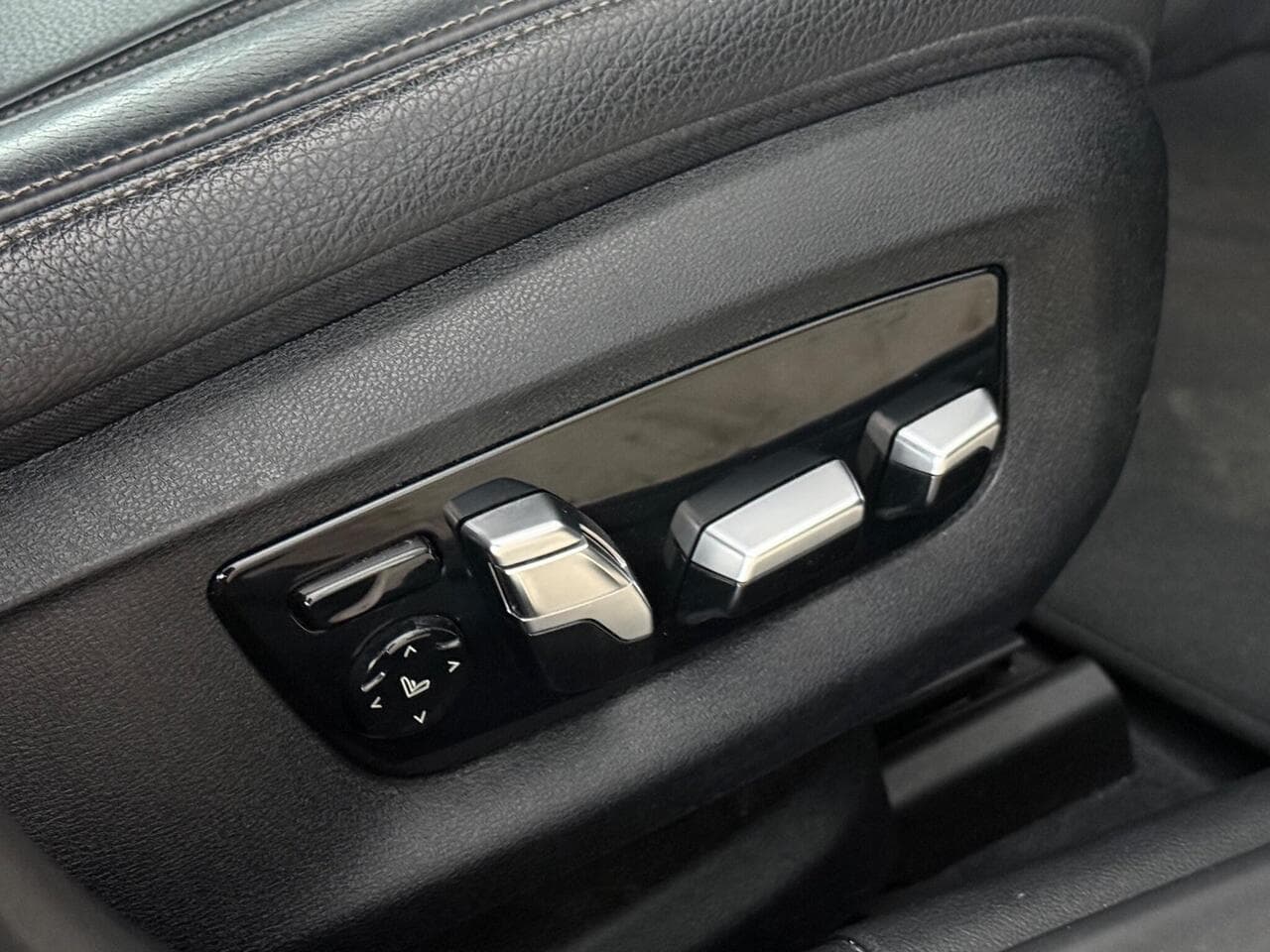 BMW 5 Series thumbnail Misc Controls