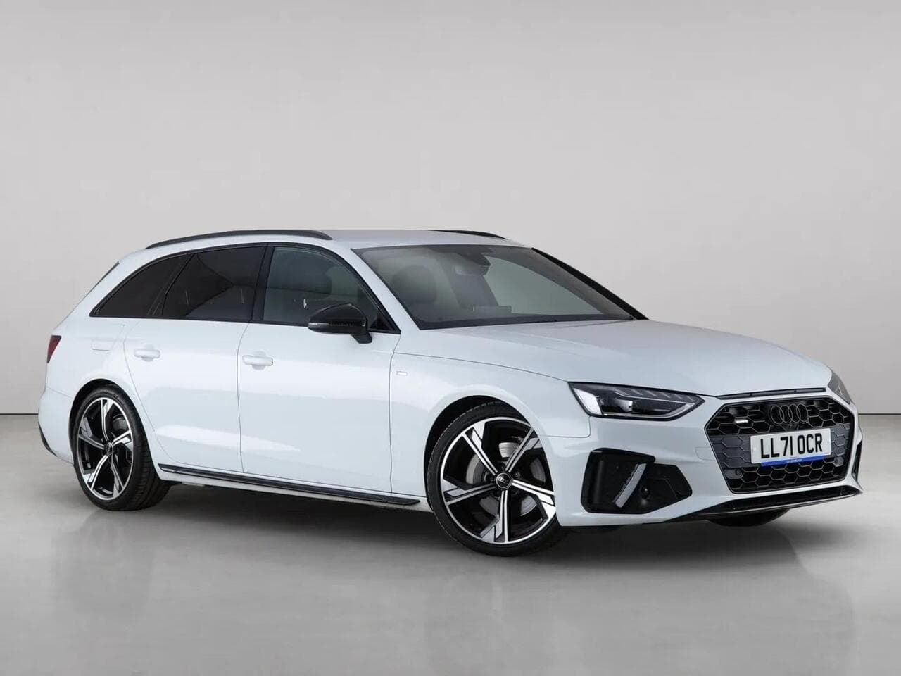 Audi A4 Avant - Audi A4 Avant 2.0 TDI 40 Black Edition S Tronic quattro Euro 6 (s/s) 5dr