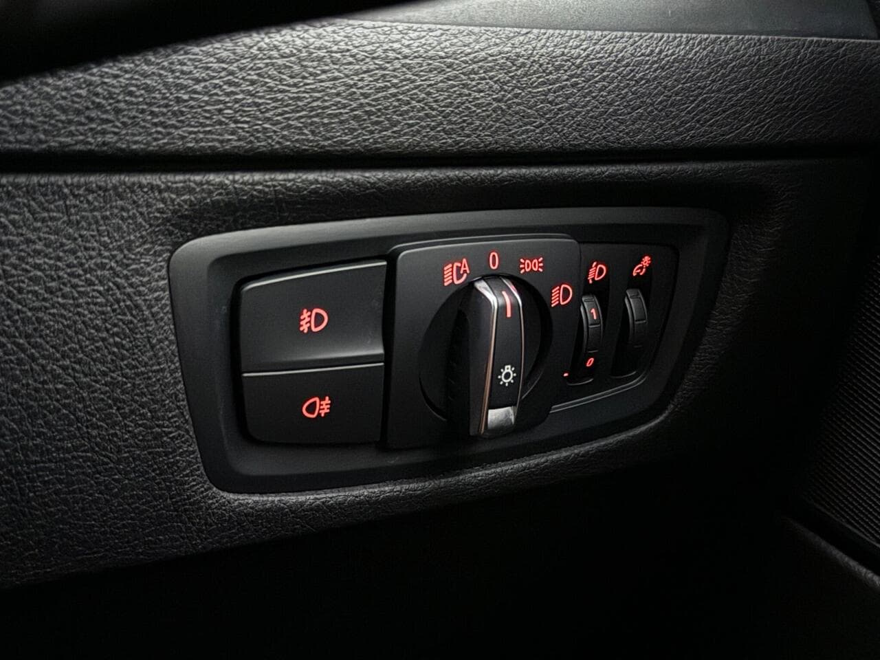 BMW 2 Series thumbnail Misc Controls