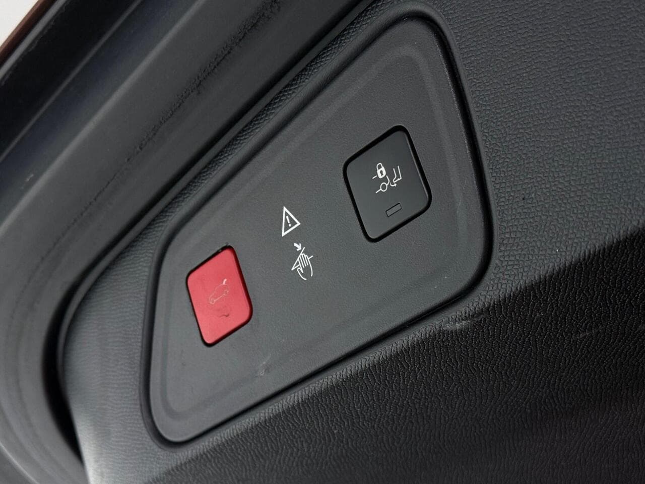 Peugeot 3008 thumbnail Misc Controls
