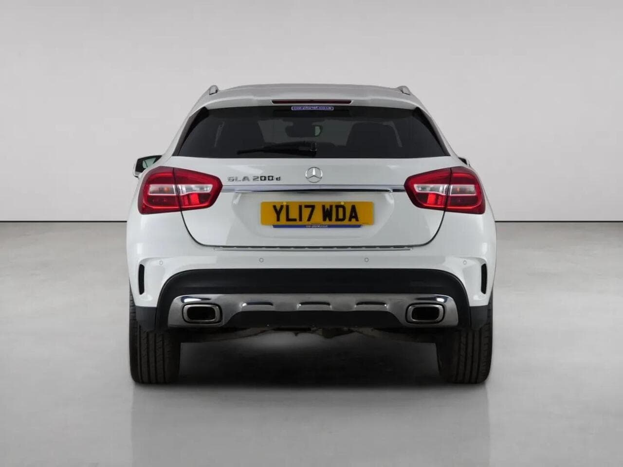 Mercedes-Benz GLA thumbnail Rear