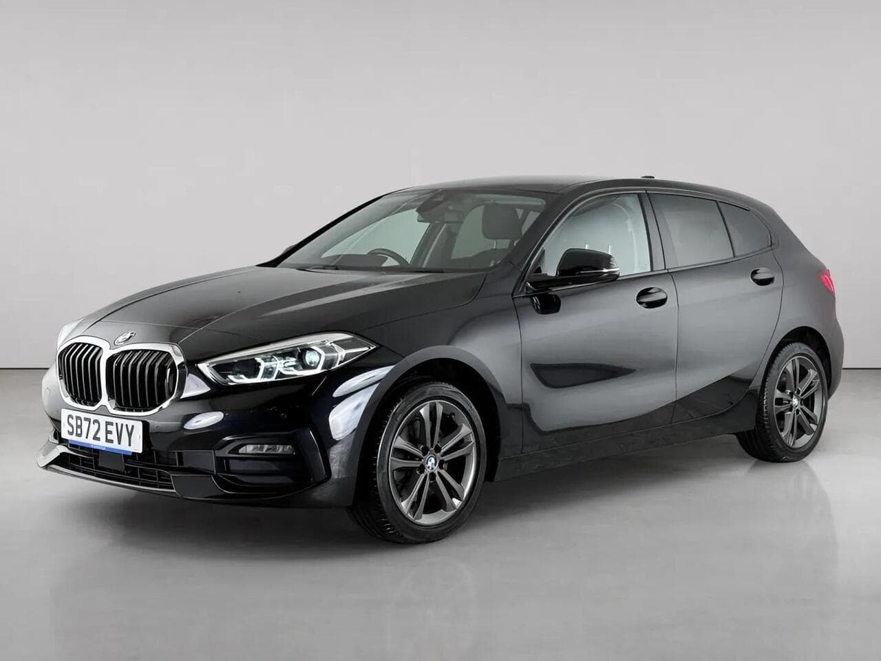 BMW 1 Series thumbnail Front Left