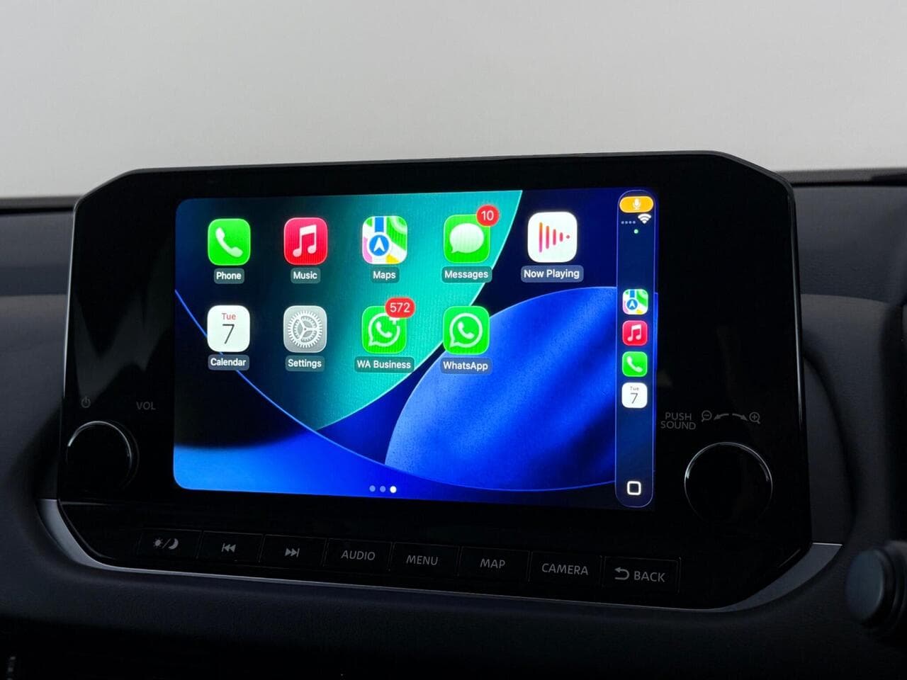 Nissan Qashqai thumbnail Infotainment System