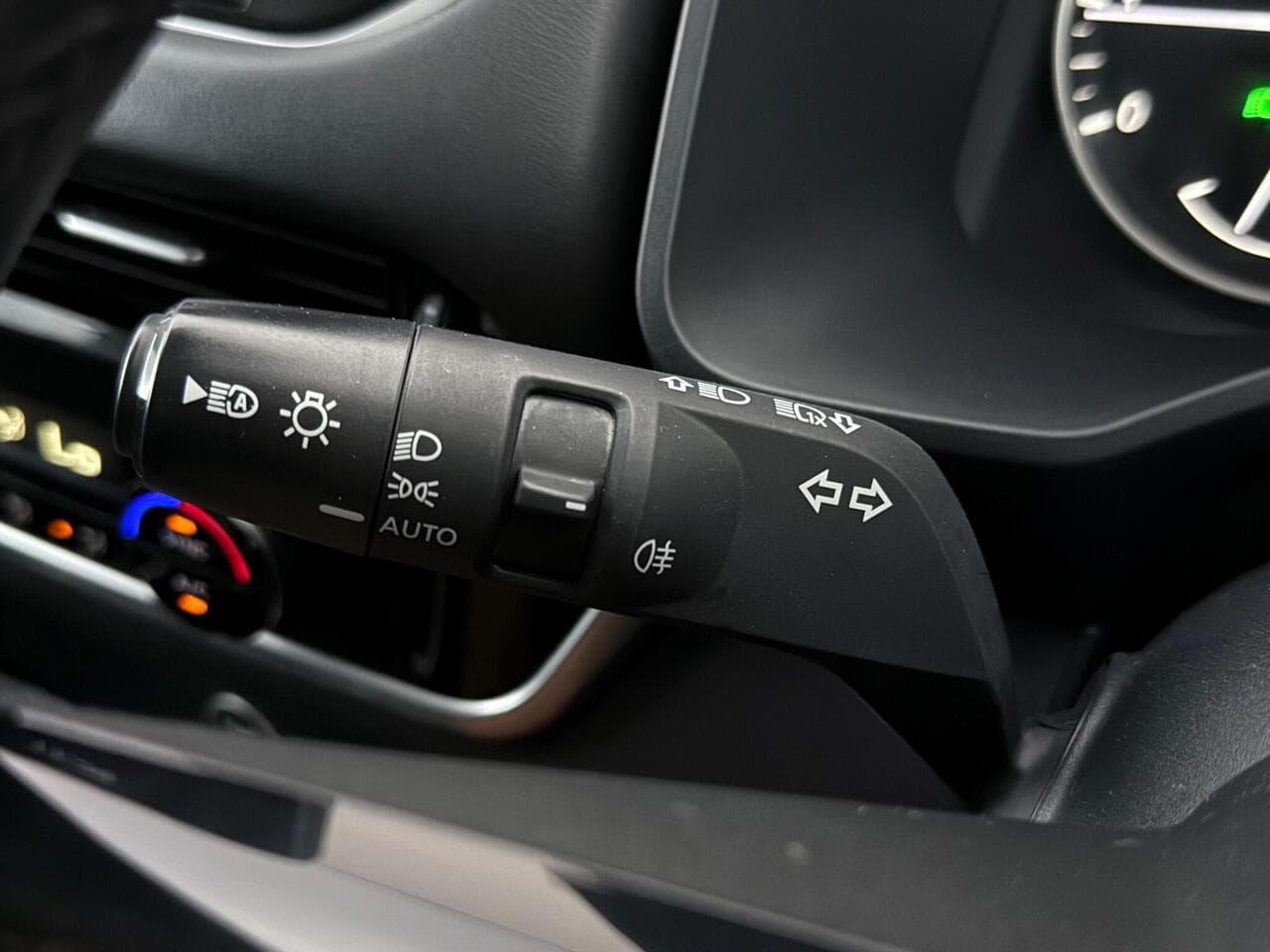 Nissan Qashqai thumbnail Misc Controls