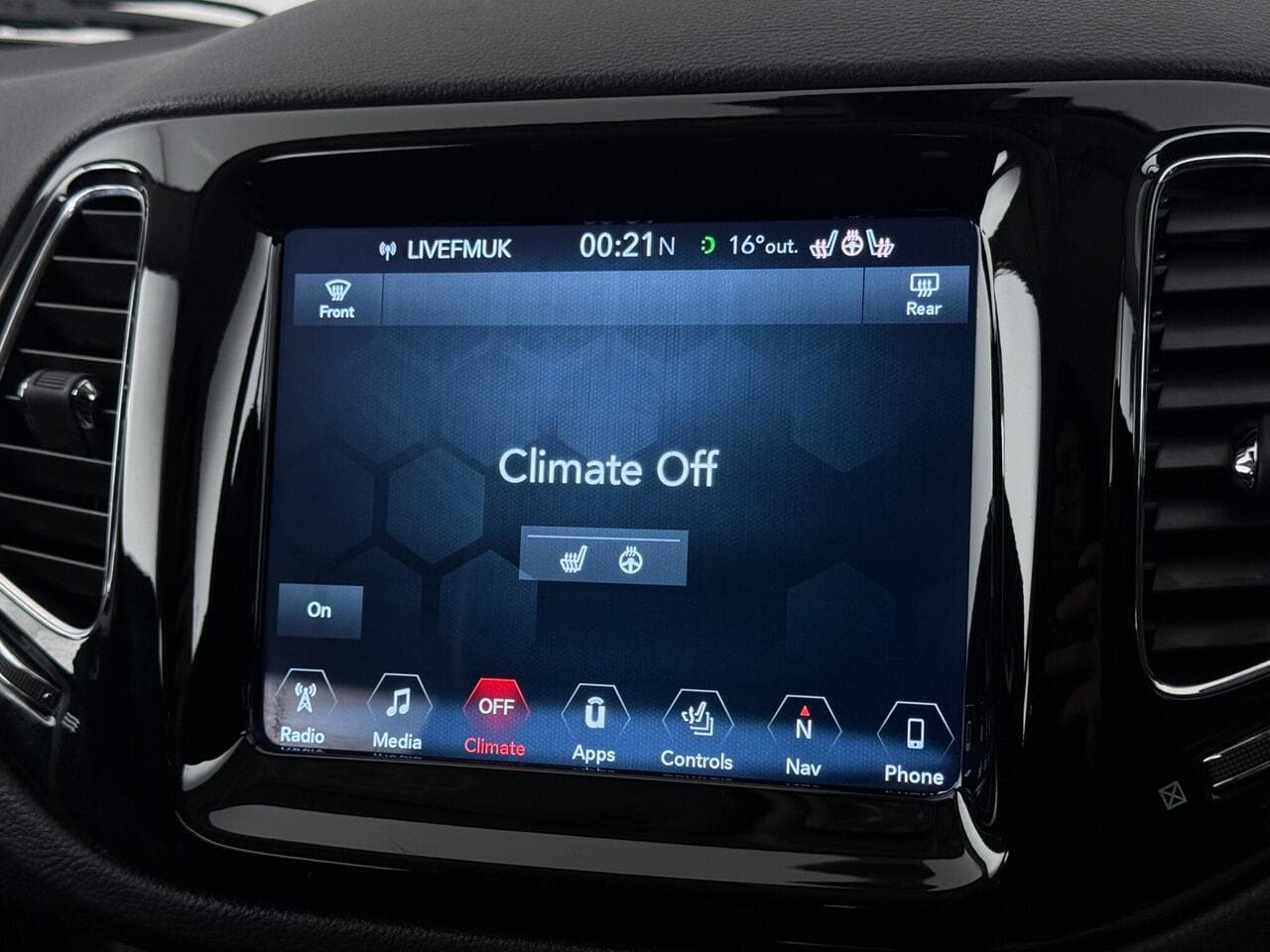 Jeep Compass thumbnail Infotainment System
