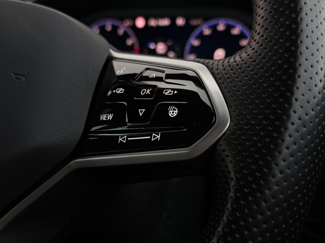 Volkswagen Tiguan thumbnail Misc Controls