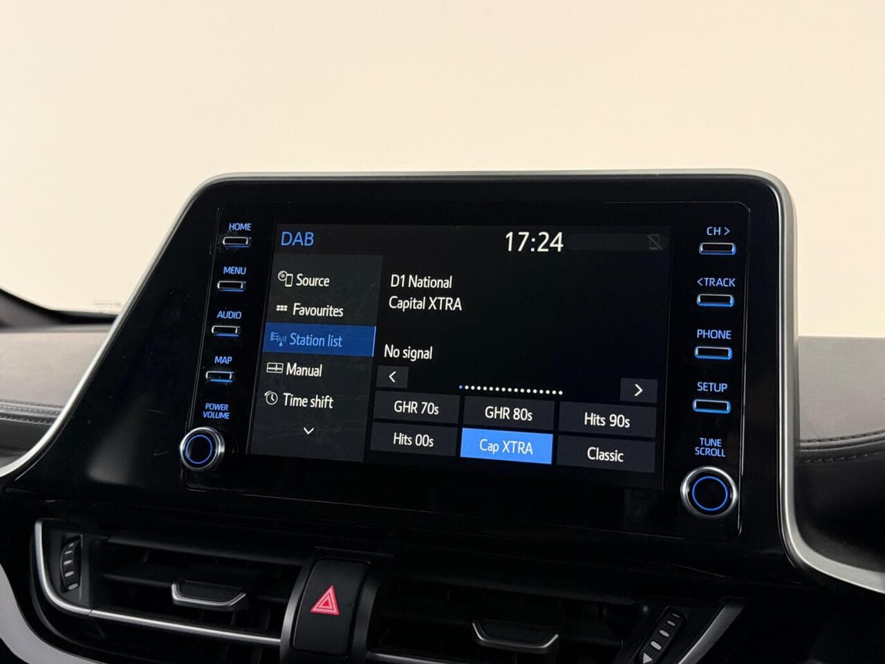 Toyota C-HR thumbnail Infotainment System