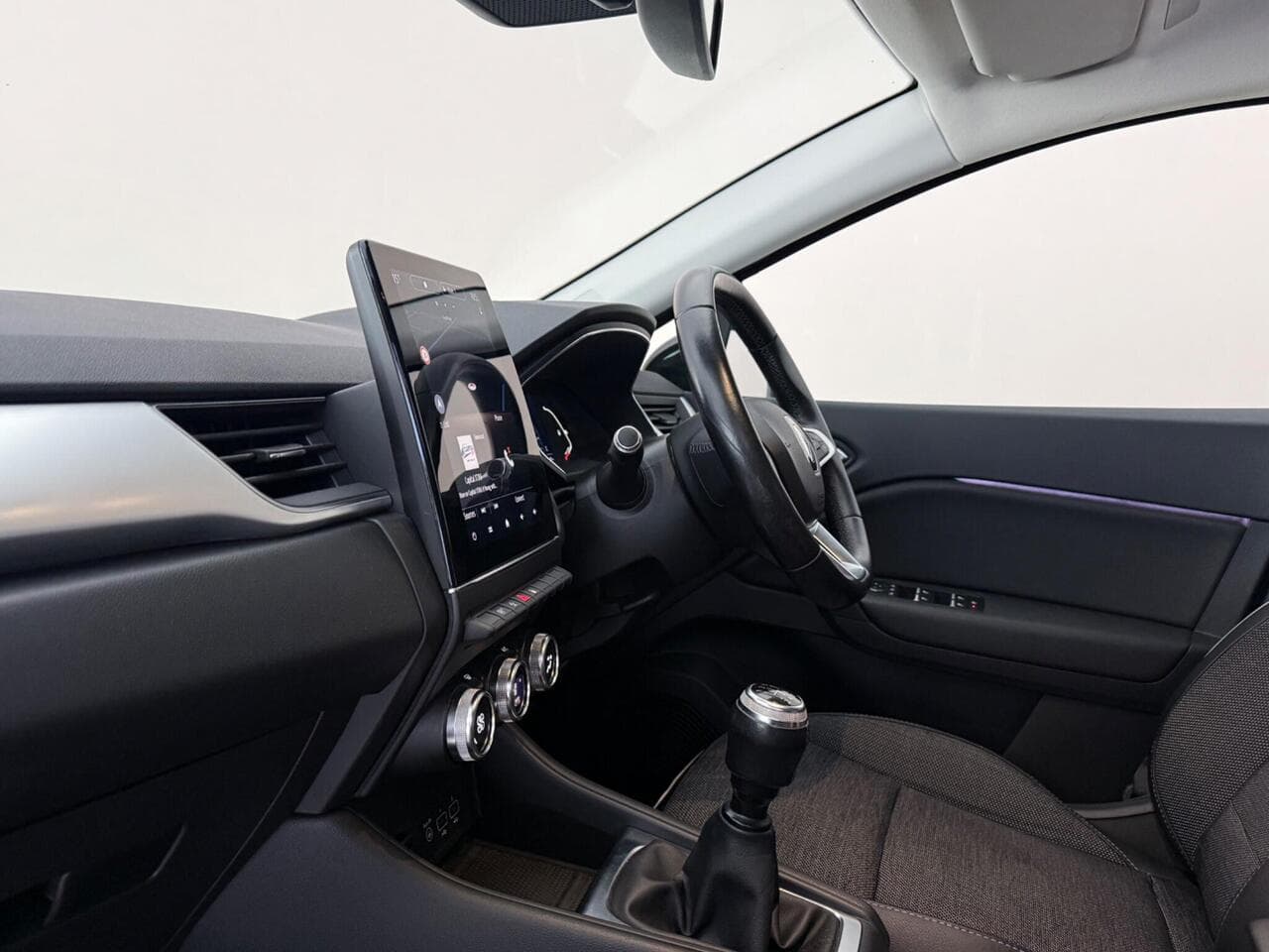 Renault Captur thumbnail Interior Front
