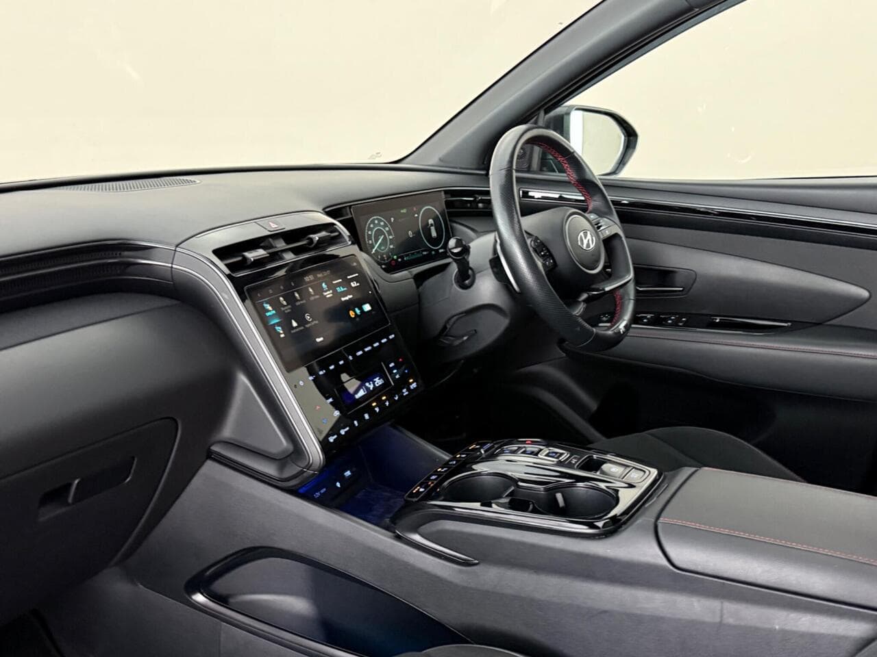 Hyundai TUCSON thumbnail Interior Front