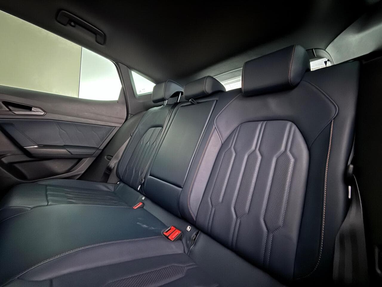 CUPRA Formentor thumbnail Seats Rear