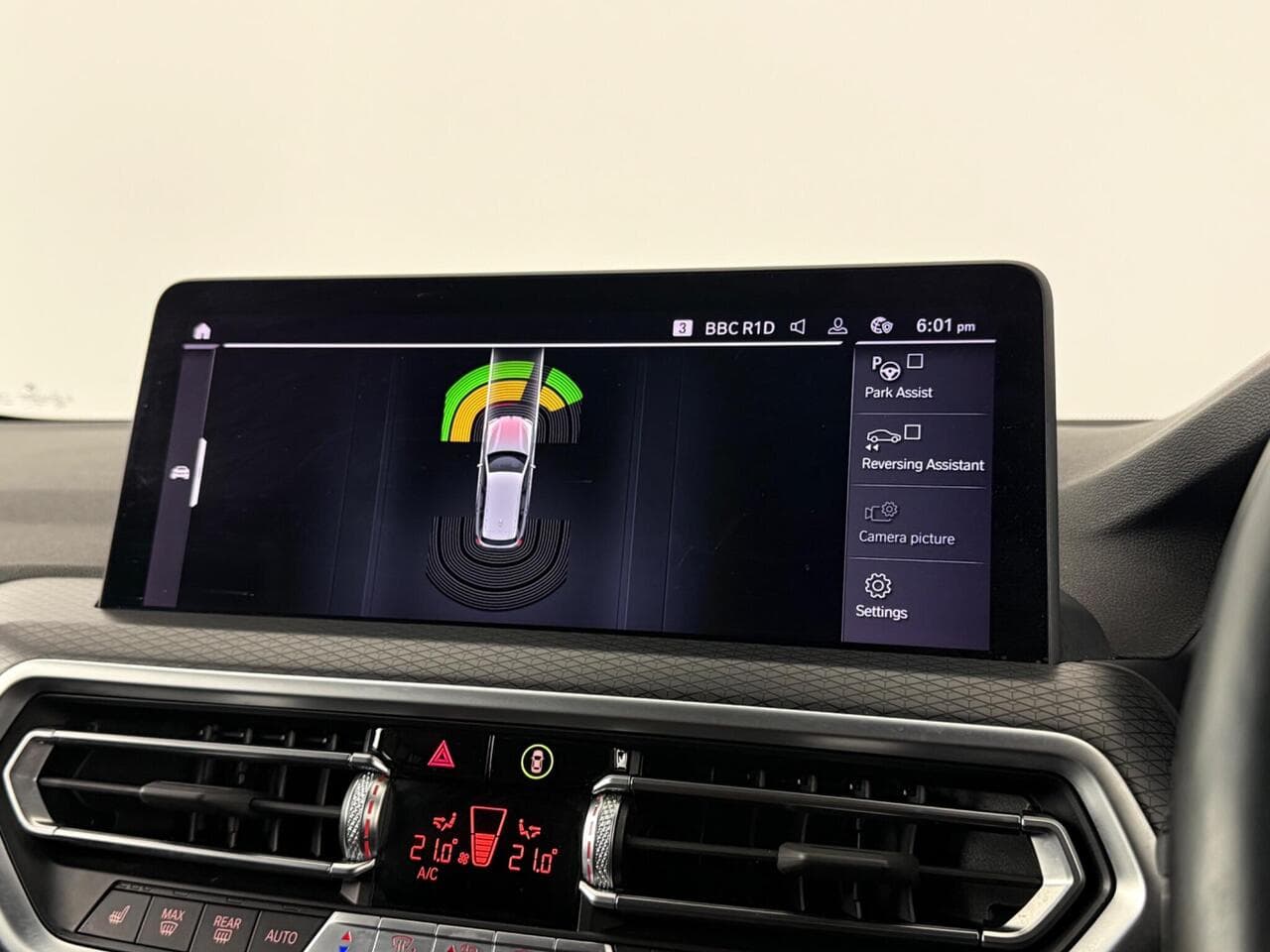 BMW X3 thumbnail Infotainment System