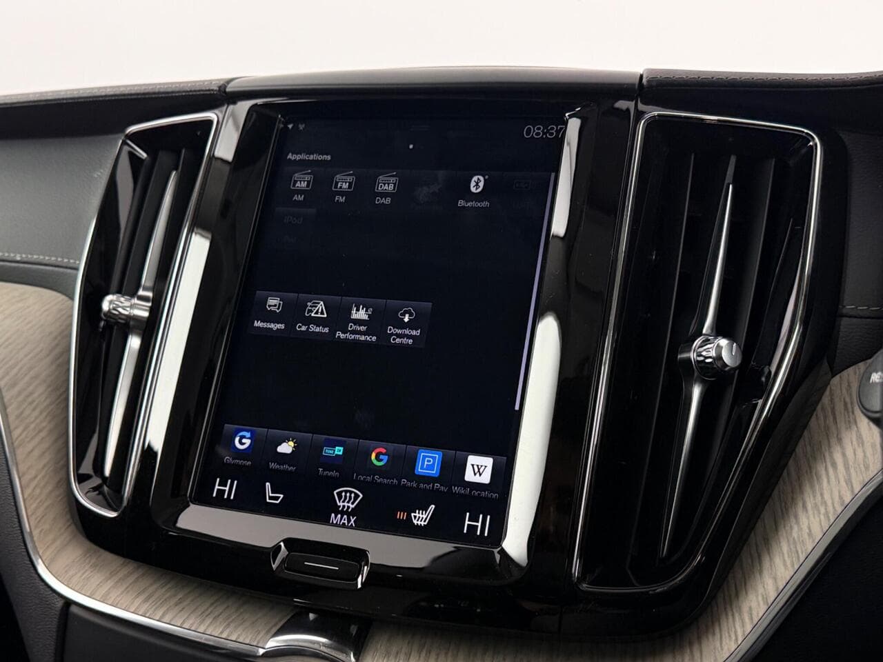 Volvo XC60 thumbnail Infotainment System