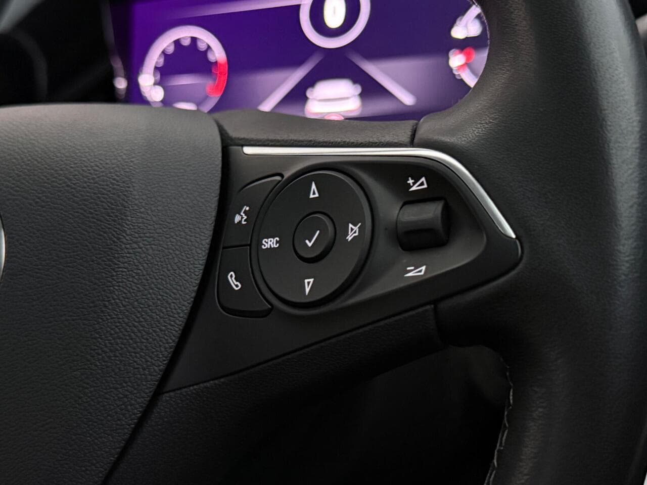 Vauxhall Grandland thumbnail Misc Controls