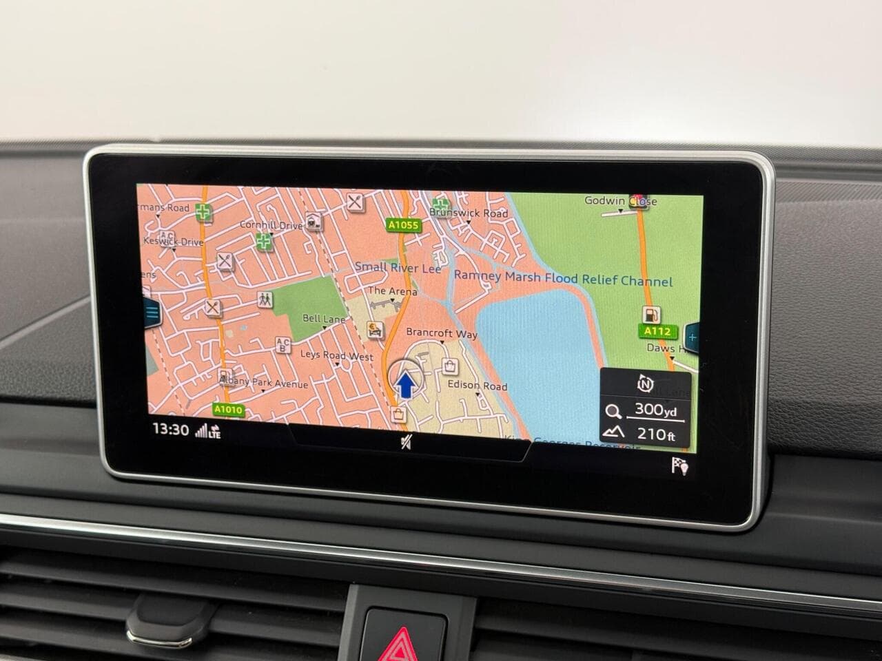 Audi A4 thumbnail Infotainment System