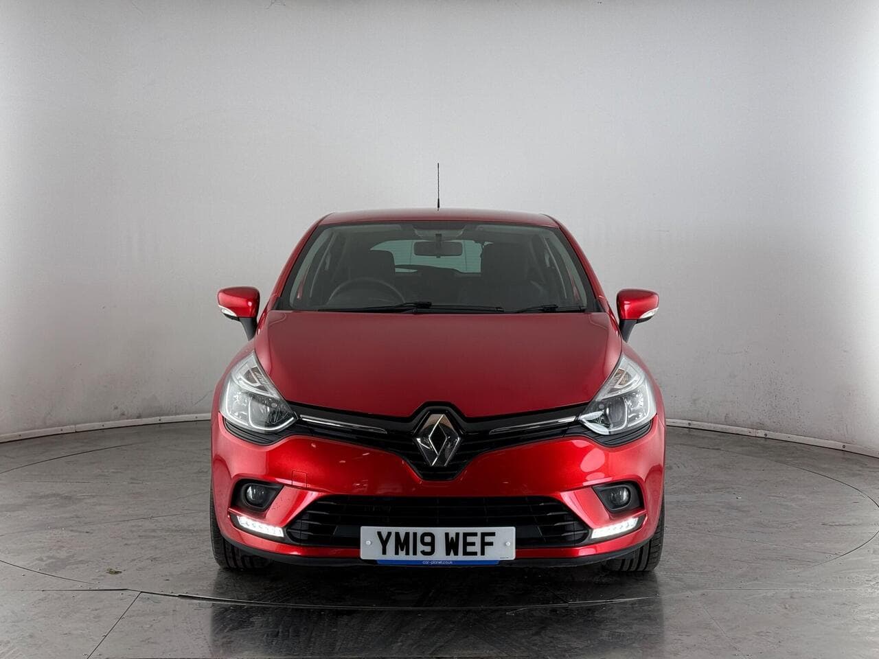 Renault Clio thumbnail Front