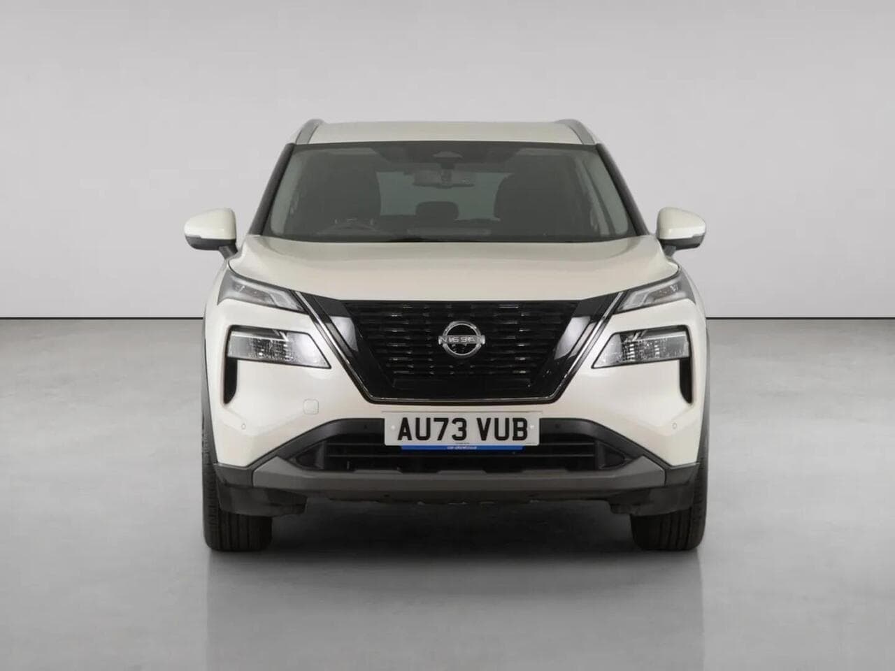 Nissan X-Trail thumbnail Front