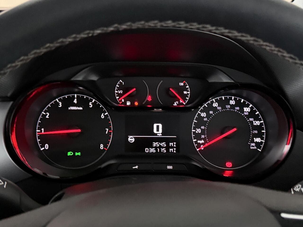 Vauxhall Crossland X thumbnail Driver Instruments