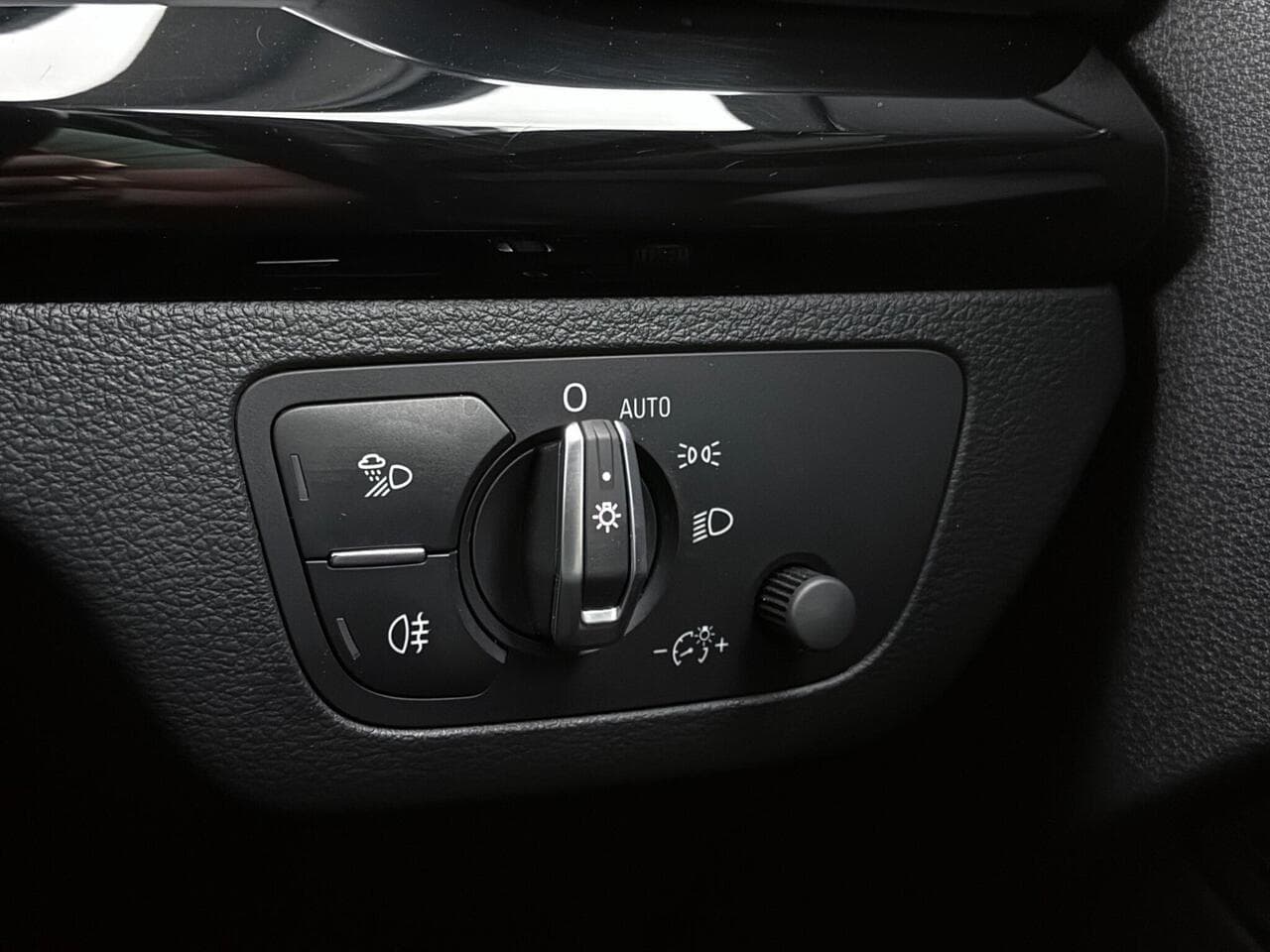 Audi Q5 thumbnail Misc Controls